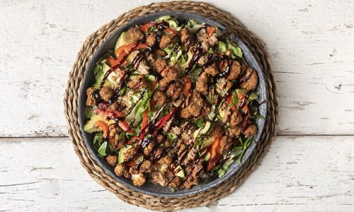 Σαλάτα με μπουκιές κουνουπιδιού και καπνιστό τόνο: Θα γίνει η αγαπημένη των παιδιών σας