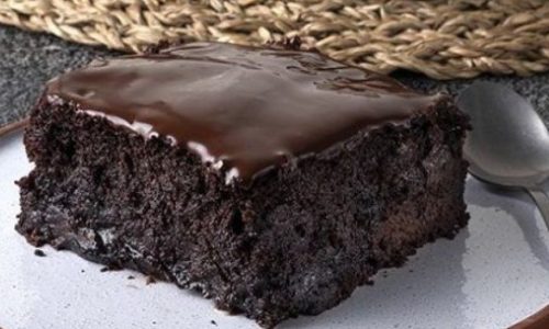 Σοκολατόπιτα σε 10 λεπτά - Το πιο εύκολο επιδόρπιο που θα σας τρελάνει