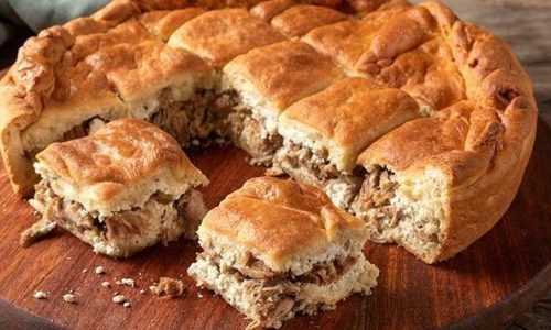 Πεντανόστιμη κρητική κρεατότουρτα