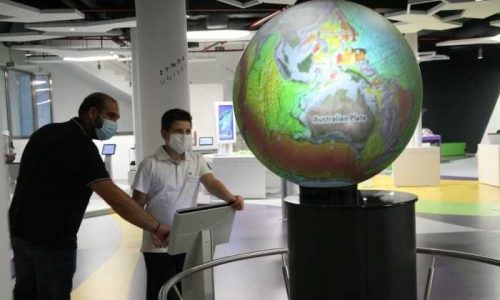 Πολυμήχανοι ναυαγοί σε επιστημονικές περιπέτειες