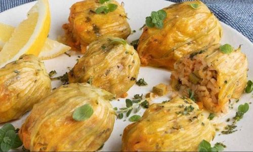 Κολοκυθοανθοί γεμιστοί από τον Άκη Πετρετζίκη