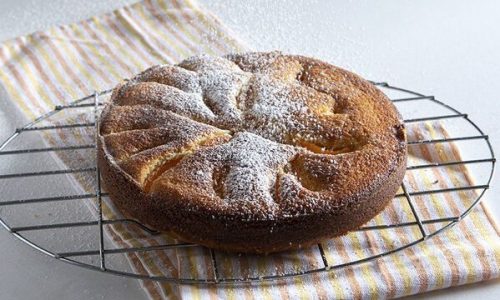 Πεντανόστιμο κέικ με βερίκοκα