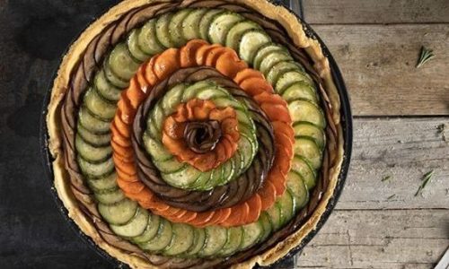 Συνταγή για καλοκαιρινή τάρτα λαχανικών
