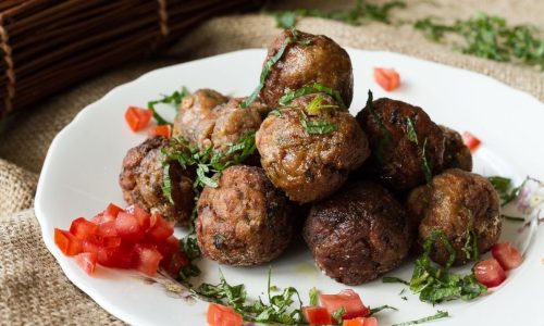 Μαμαδίστικα κεφτεδάκια με δυόσμο και ούζο