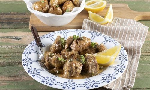 Χοιρινό λεμονάτο στη χύτρα ταχύτητας που λιώνει στο στόμα