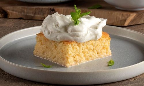 Tres leches cake ή αλλιώς κέικ με τρία είδη γάλατος