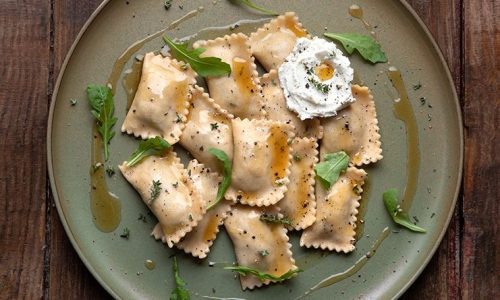 Σπιτικά ανιολότι με μανιτάρια και beurre noisette