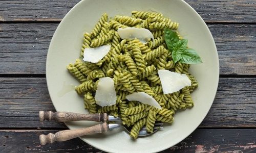 Βίδες με πέστο βασιλικού - Έτοιμες σε λιγότερο από 20 λεπτά