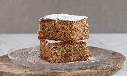 Εύκολη και θρεπτική ταχινόπιτα - Θυμίζει κέικ