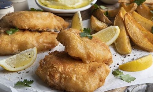 Παραδοσιακός μπακαλιάρος σκορδαλιά με τραγανό κουρκούτι