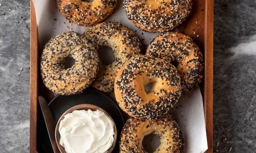 Γρήγορα bagels για τα παιδιά με μόνο δύο υλικά