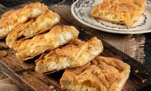 Η τυρόπιτα της μαμάς του Άκη