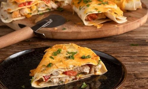 Εύκολη κοτόπιτα με τορτίγιες - Τέλειο σνακ για τα παιδιά