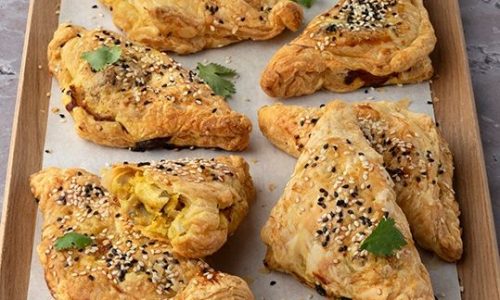 Κοτοπιτάκια coronation με φύλλο σφολιάτας