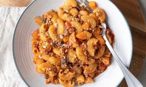 Λαχταριστά ζυμαρικά με κιμά και λαχανικά