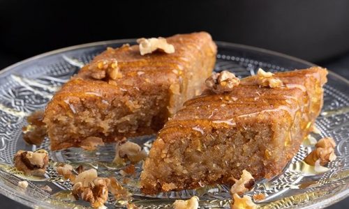 Μελομακαρονόπιτα από τον Άκη Πετρετζίκη