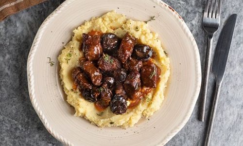 Εύκολο χοιρινό με δαμάσκηνα στη χύτρα ταχύτητας