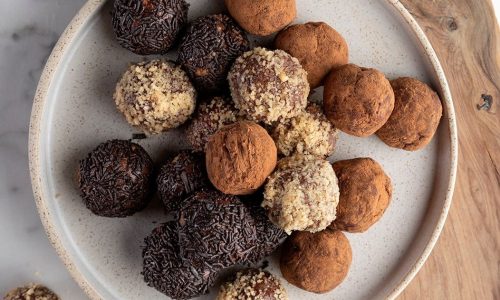 Eύκολα τρουφάκια γάλακτος με μπισκότα