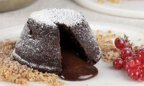 Λαχταριστό moelleux σοκολάτας με κάρδαμο και πορτοκάλι