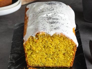 Αφράτο κέικ λεμονιού με παπαρουνόσπορο