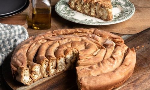 Light τυρόπιτα με χωριάτικο φύλλο ολικής άλεσης, ανθότυρο και τυρί κρέμα