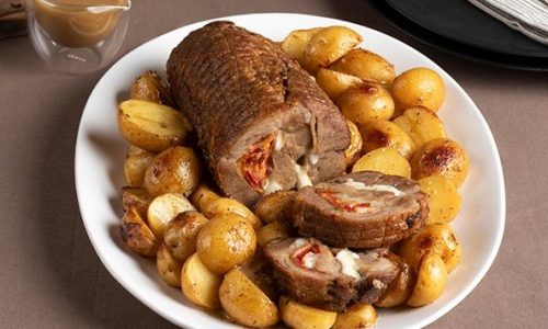 Χοιρινό ρολό με πατάτες baby και σάλτσα gravy - Πεντανόστιμο και πολύ χορταστικό