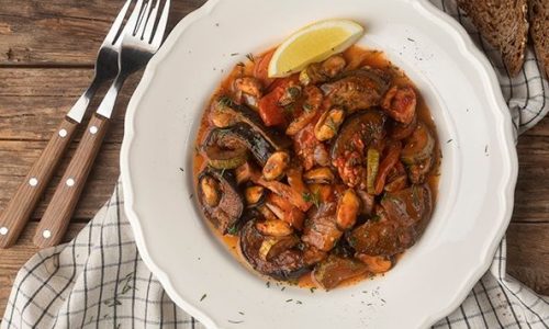 Μπριάμ με μύδια στον φούρνο - Νηστίσιμη συνταγή για όλη την οικογένεια