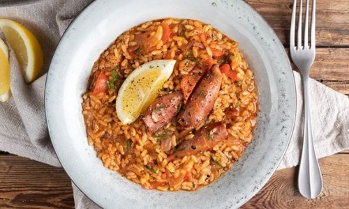 Ρύζι με καλαμαράκια - Ένα από τα πιο νόστιμα νηστίσιμα πιάτα