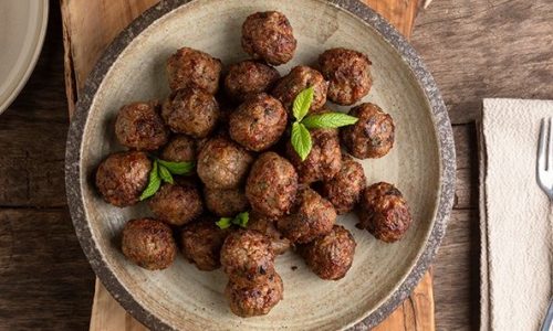 Ζουμερά και αφράτα κεφτεδάκια στο air fryer