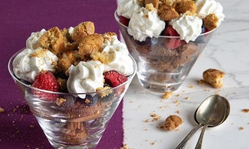 Trifle με πασχαλινά κουλουράκια που περίσσεψαν