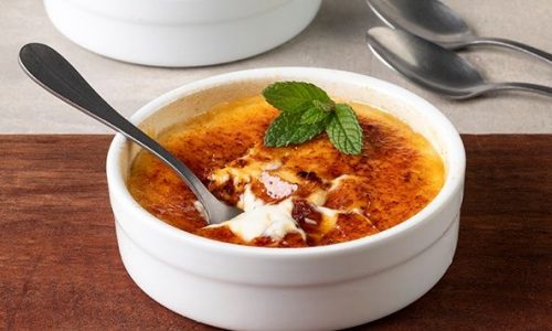 Εύκολη και λαχταριστή κρεμ μπρουλέ σε 2 λεπτά