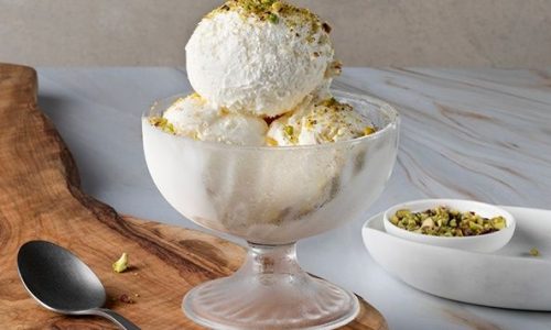 Εύκολο παγωτό καϊμάκι με μόνο 4 υλικά