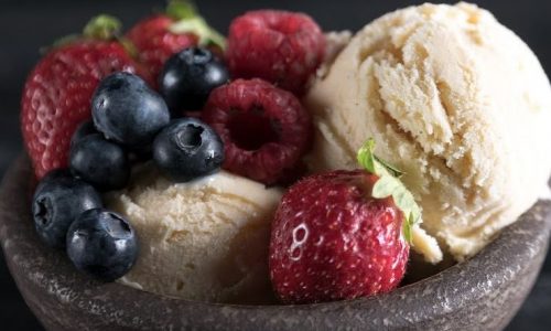 Σπιτικό παγωτό πραλίνα με λίγα υλικά