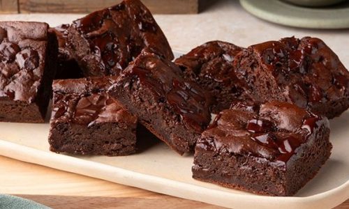 Πρωτεϊνικό brownie με πουτίγκα χωρίς ζάχαρη