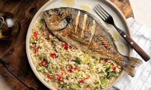 Ψητές τσιπούρες και κουσκούς με πιπεριές