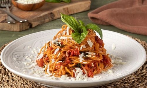 Εύκολη συνταγή για σπαγγέτι με ρεβίθι και σάλτσα ψητής ντομάτας