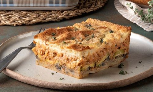 Ελαφρύς μουσακάς με κιμά κόκκινης φακής