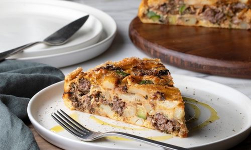 Γρήγορο καλοκαιρινό φαγητό: Ομελέτα με κιμά και πατάτες