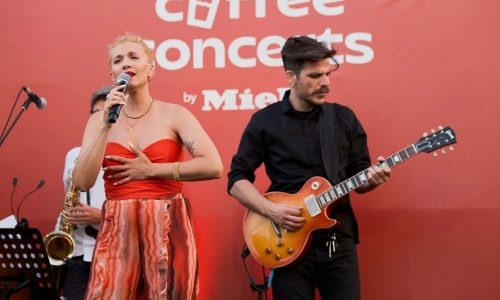 Δεύτερο Coffee Concert by Miele: Ένα απολαυστικό live στον πιο urban κήπο με την Πέννυ Μπαλτατζή