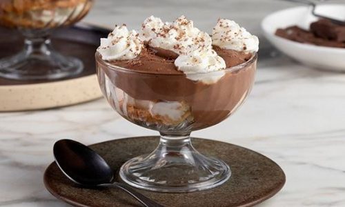 Εύκολα ατομικά προφιτερόλ με παγωτό