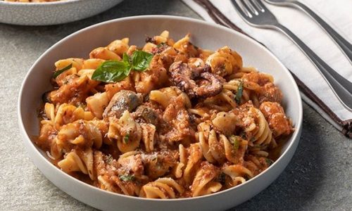 Ζυμαρικά με κιμά θαλασσινών - Αξίζει να δοκιμάσετε αυτή τη συνταγή