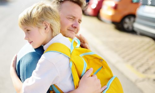 Πρώτη μέρα στο σχολείο: 10 χρήσιμες μοντεσσοριανές φράσεις για παιδιά δημοτικού