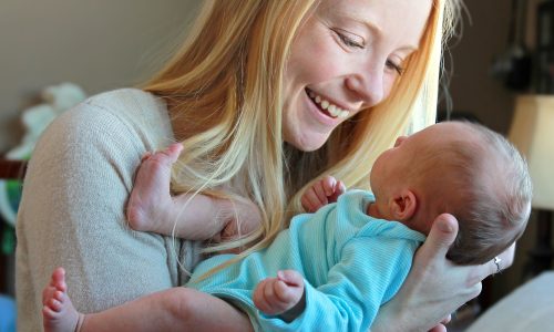 Πράγματα που πρέπει να γνωρίζετε για τις πρώτες 24 ώρες ως μαμά