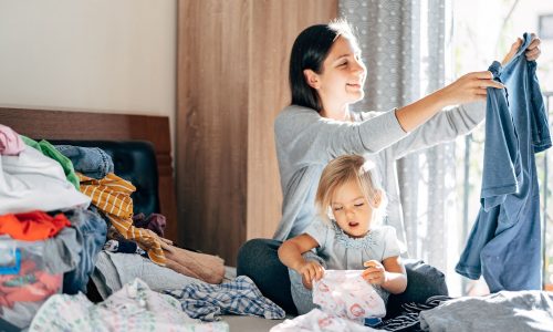 Η λίστα αυτής της μαμάς με αυτά που δεν αφήνει την τετράχρονη κόρη της να φορέσει έγινε viral
