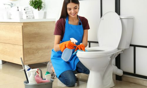 Το tip της μαμάς: Το σημαντικό λάθος που κάνετε όταν καθαρίζετε την τουαλέτα