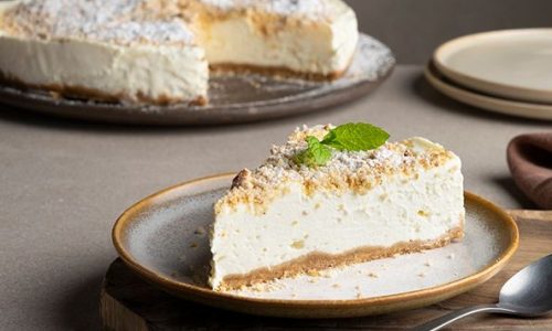 Cheesecake κουραμπιές με μπισκοτένια βάση και πλούσια κρεμώδη γέμιση