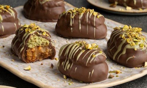 Μελομακάρονα Dubai chocolate με κανταΐφι και πραλίνα φιστικιού Αιγίνης