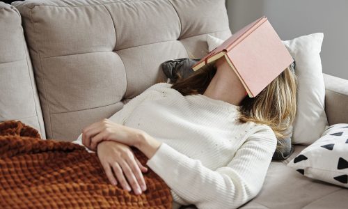 Έρευνα δείχνει ότι οι μαμάδες διαχειρίζονται το 79% των καθημερινών οικογενειακών απαιτήσεων