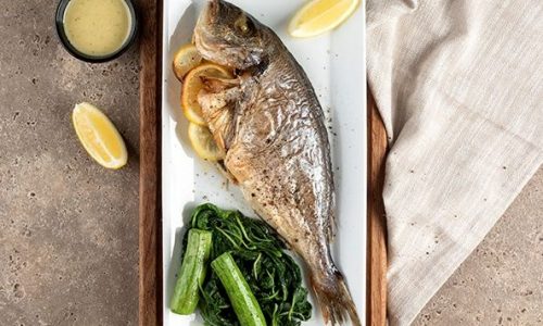 Τσιπούρα στον φούρνο με λαδολέμονο