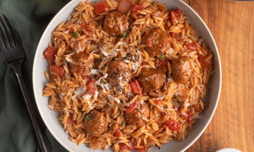 Vegan κριθαράκι με κεφτεδάκια